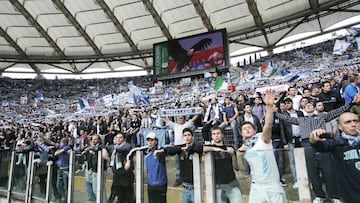 Los aficionados de la Lazio durante un partido de su equipo.