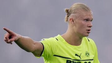 Haaland set for spell on sidelines due to hip flexor injury, Dortmund boss confirms