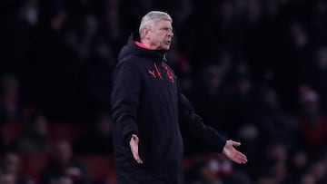 Wenger 'amazed' by questions over Arsenal future