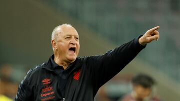 FILE PHOTO: Soccer Football - Brasileiro Championship - Athletico Paranaense v Palmeiras - Arena da Baixada, Curitiba, Brazil - October 25, 2022 Athletico Paranaense coach Luiz Felipe Scolari reacts REUTERS/Rodolfo Buhrer/File Photo