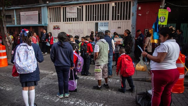 ¿Hay clases el 15 de septiembre 2025?: SEP responde si habrá megapuente escolar en México