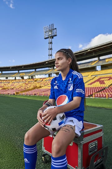 Millonarios estrenará su nueva camiseta ante Nacional en la Florida Cup. Su color es más azul y fue creada con poliéster reciclado.