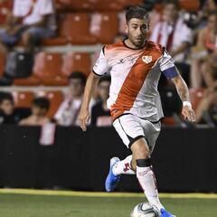 Embarba cierra el curso como máximo asistente de Segunda