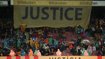 Barça pide en el Camp Nou justicia para los encarcelados