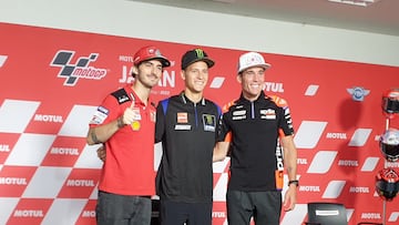 Bagnaia, Quartararo y Aleix en la sala de prensa de Motegi.