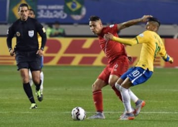 Neymar y Paolo Guerrero.