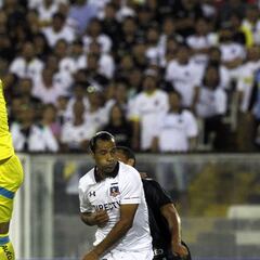 La voltereta del arquero de Colo Colo "Aún hay Justo Villar para rato"