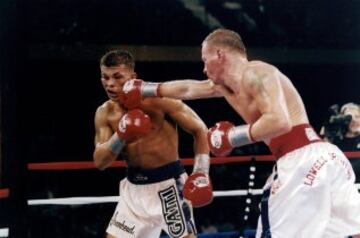 18 de mayo de 2002. Mickey Ward contra Arturo Gatti. El noveno round de este combate fue calificado como 'El Round del Siglo' por Emmanuel Steward, que comentaba el combate para HBO. Ganó Ward por decisión mayoritaria.
