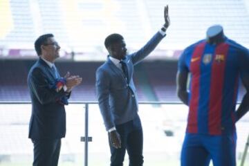 El francés fue aclamado por los aficionados que estuvieron presentes en el Camp Nou.
