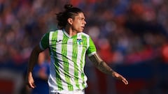 Meneghini le da un golpe a Montecinos por ‘culpa’ de Colo Colo: “Compromiso permanente”