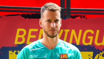 Barcelona: Neto ruled out for up to two months