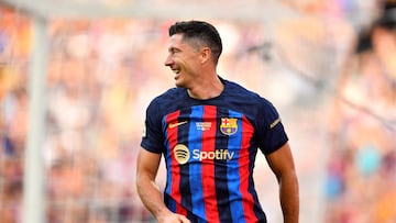 Barcelona's Polish forward Robert Lewandowski reacts during the Spanish league football match between FC Barcelona and RCD Mallorca at the Camp Nou stadium in Barcelona on May 28, 2023. (Photo by Pau BARRENA / AFP)