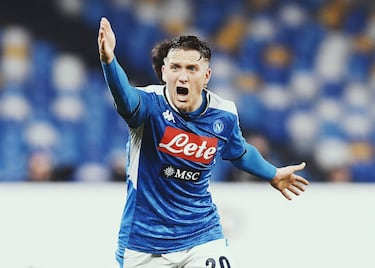 El 9 de marzo la Serie A decide suspender momentáneamente su campeonato por culpa de la fuerte incidencia del coronavirus en Italia. En un principio, se pretendía que el fútbol sólo estuviera interrumpido un mes pero la pandemia se propagó por todo el mundo y poco después fueron siguiéndole todos los campeonatos europeos hasta el punto de parar el fútbol casi por completo en todo el planeta varios meses. 