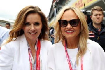 Geri Halliwell y Emma Button, ex Spice Girls en el pit lane.