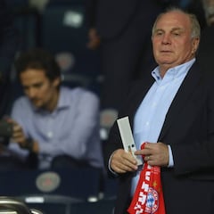 Hoeness asegura que Lewandowski "no se vende"