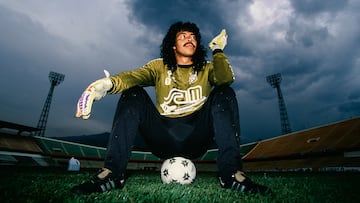 El portero colombiano fue castigado con seis meses de sanción en 2003, por dar positivo en una prueba de dopaje. El Loco Higuita tenía cocaína en su sistema cuando se realizaron los análisis de orina.