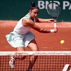 ¡Sorribes pasa a octavos por renuncia de Rybakina!