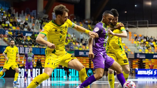 El Jaén apea al Palma con el VAR de protagonista