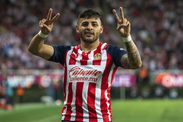 Los posibles sustitutos del ‘Tecatito’ Corona en Qatar 2022