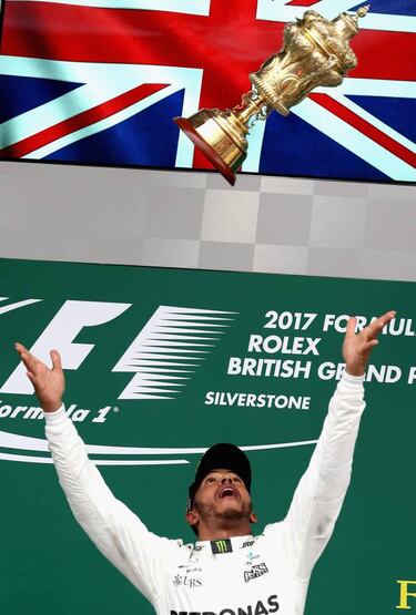 Hamilton wins fourth straight British GP