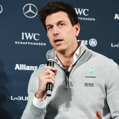 Wolff: "Hamilton y Rosberg deben traer el coche a casa"