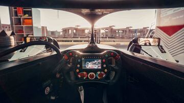 Visión del monoplaza de Porsche, que pilotan Lotterer y Jani, en la salida del box en Marrakech.