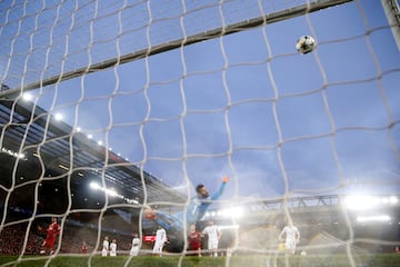 1-0. Mohamed Salah marcó el primer gol.