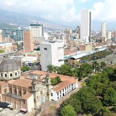 Toque de queda y ley seca en Medellín y Antioquia: horarios, medidas, restricciones y hasta cuándo va