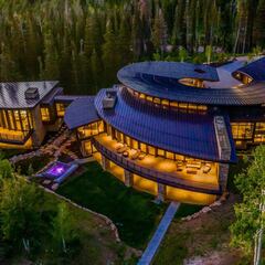 Se vende por 13 millones la que podría ser la moderna mansión de Tony Stark en la nieve