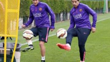 Sergi Roberto (en la imagen con Suárez) ha pasado a ser fundamental en los esquemas de Luis Enrique. El técnico valora muchísimo su polivalencia.