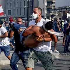 Miles de manifestantes llenan las calles de Beirut para protestar contra el Gobierno