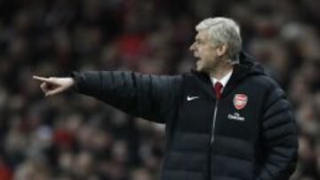 El entrenador del Arsenal, Arsene Wenger, est&aacute; siendo muy cuestionado,
 