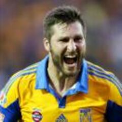 Oribe Peralta mejor goleador que André-Pierre Gignac en finales