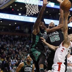 Los Celtics asustan a los Raptors: el liderato del Este sigue a tiro
