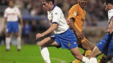 <B>BUENA ACTUACIÓN</B>. Corona saltó al césped en la segunda parte y fue decisivo en el triunfo ante el Oviedo.