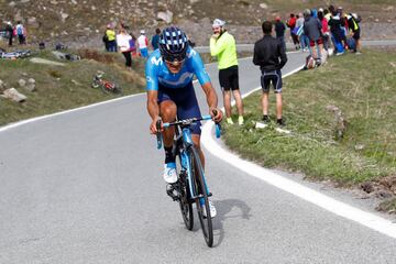 Decimotercera etapa entre Pinerolo y Ceresole Reale de 196 km. Richard Carapaz.