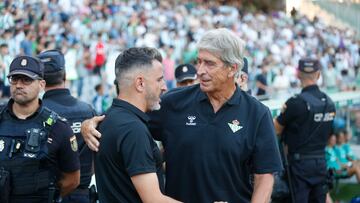 Ania saluda a Pelegrini