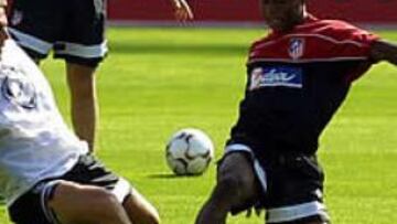 <b>DEJA LA CAMISETA ROJIBLANCA</b>. Lawal no jugará esta temporada en Primera y estará a las órdenes de Sánchez Aguiar, precisamente el técnico que le dio su primera oportunidad en España.