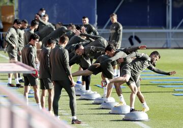 Entrenamiento físico del grupo. 