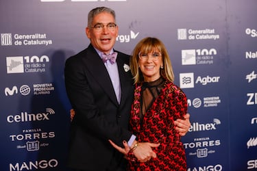 Boris Izaguirre, periodista y presentador de television junto a Gemma Nierga, periodista y presentadora de radio.