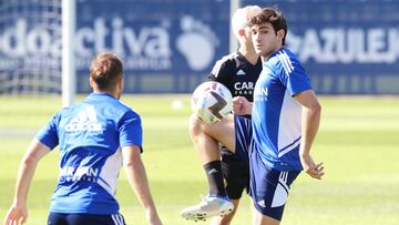 Iván Azón, en el entrenamiento de esta mañana.