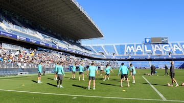 Entrenamiento del Málaga abierto al público.