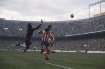 El 21 de noviembre de 1971 el Atlético de Madrid y el Córdoba empataron a dos en el Vicente Calderón. Hizo doblete Orozco para los del Manzanares y Manolín Cuesta y López marcaron para los verdiblancos.