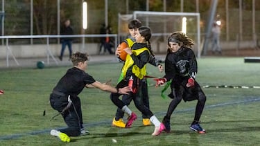 “¿A quién no le divierte el juego del pañuelo?”