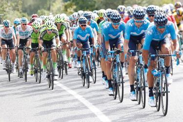 Simon Yates se defiende al ataque y ya acaricia la Vuelta