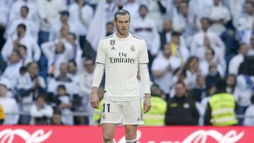 Bale se queda atrás