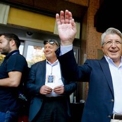 "Estén tranquilos, Simeone tiene cuatro años de contrato"