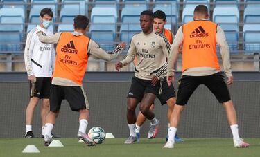 El Real Madrid se ejercita en el estadio Di Stéfano y sin Mariano