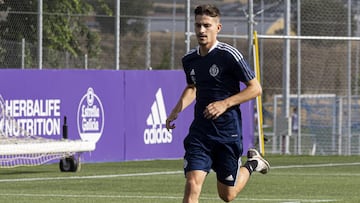 Toni Villa, jugador del Real Valladolid, ser&aacute; titular ante el Sporting.