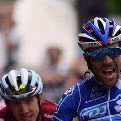 Pinot takes penultimate stage but Dumoulin seen as Giro favourite